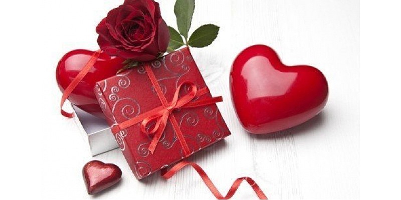 Что подарить девушке в День Святого Валентина 2024