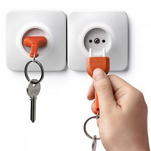 Ключниця настінна і брелок для ключів Unplug Qualy (білий-жовтогарячий)