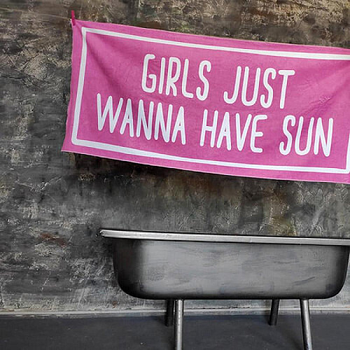 Пляжний рушник Girls just wanna have sun