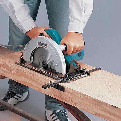 Дискова пилка Makita N5900B