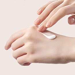 Крем BIOAQUA Aroma Ic Moist Hand Cream Pine cypress fading для сухих рук увлажняющий 30 г