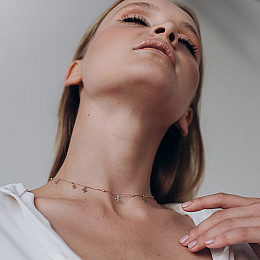 Золотое колье Клевера кол01520 Оникс 45