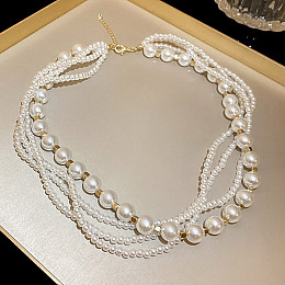 Бусы с белыми жемчужинами двух видов и золотистым гарнитуром Bioworld (23254)