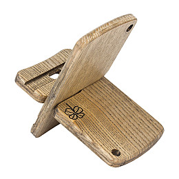 Деревянная подставка для телефона Клевер с чехлом Minkovka Древесина ясеня 13 см/8 см Античный черный (27365)