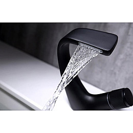 Смеситель одновентильный Bakala для раковины из латуни Черный (BL06B)