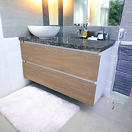 Пластиковая подвесная тумба Mikola-M 4855 wood с пластиковой столешкой и раковиной 50 см