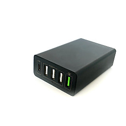 Зарядное устройство TM KEDO 4 USB-порта и Type-C портом