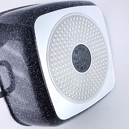 Кастрюля с крышкой Benson BN-320 3 л (500036)