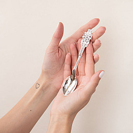 Серебряная чайная ложка Король 24028 Оникс