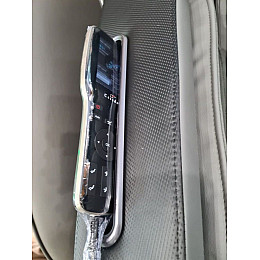 Массажное кресло AlphaSonic III White Black Серый