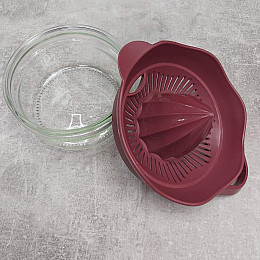 Ручний соковитискач Herevin Nordic бордовий 420 мл (131425-590)