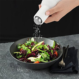 Електричний млин для солі Trisa 6939.7000 Pure Elegance Білий