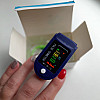 Пульсоксиметр Fingertip Pulse Oximeter LK-88 1 шт Cине-белый (0274)