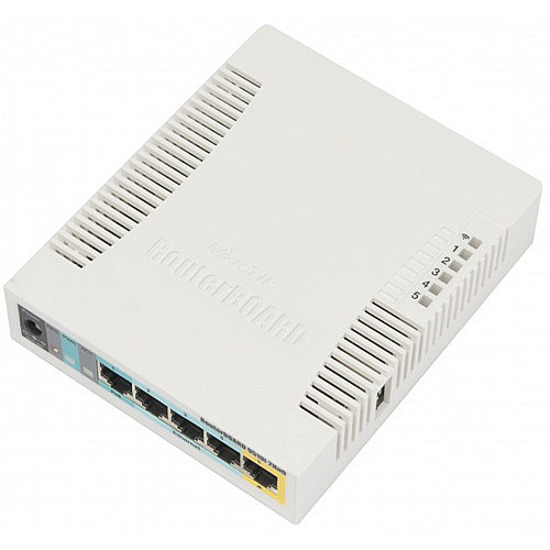 Бездротовий маршрутизатор MikroTik RB951Ui-2HND (N300, 600MHz/128Mb, 5х100Мбіт, 1хUSB, 1000mW, PoE in, PoE out, антена 2,5 дБі)