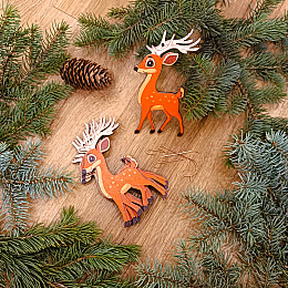 Дерев'яна еко-іграшка з гачками на ялинку Luxyart Олень 2 14 см (DN-742)