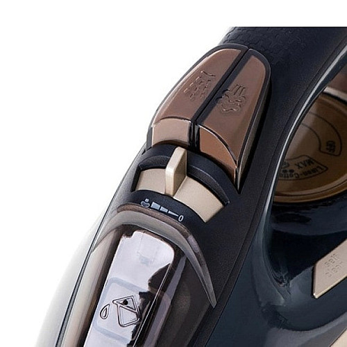 Утюг с керамической подошвой Camry CR 5036 Brown