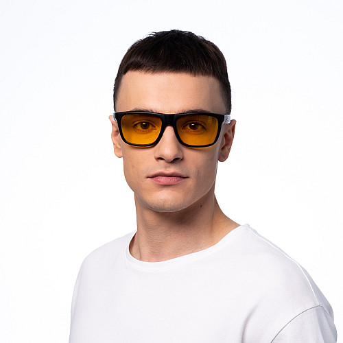 Сонцезахисні окуляри з поляризацією LuckyLOOK Класика Чорний (383-395)