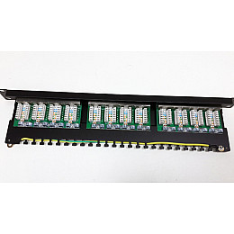 Патч-панель з організатором кабеля CMS 19 24xRJ-45 FTP 201739