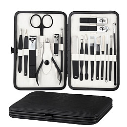 Манікюрний набір SEAWAVE 18 предметів чорний