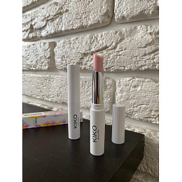 Увлажняющий бальзам для губ с эффектом наполнения Kiko Milano lip volume stylo