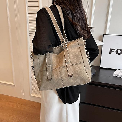 Сумка Italian Bags Hardi сірий 33х20х15 см Бежевий
