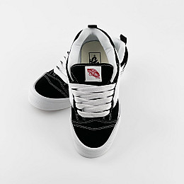 Кеди чоловічі Vans Knu Skool 42.5 Чорно-білий (VN0009QC6BT)