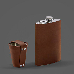 Набор с флягой и рюмками в кожаном чехле светло-коричневый Crazy Horse BlankNote