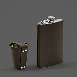 Набір з флягою та чарками в шкіряному чохлі темно-коричневий Crazy Horse BlankNote