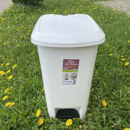 Контейнер для сміття Ucsan Plastik M-1054 25 л Білий