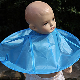 Дитячий нагрудник для стрижки Enssu 16 Голубий