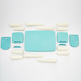 Комплект меблів Doloni Дитячий 3 предмети Голубо-білий (04680/7)