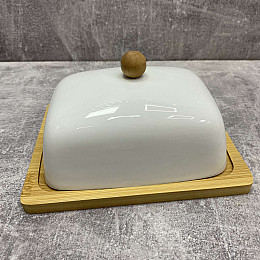 Маслянка фарфоровая 16 см на бамбуковій підставці Interos PJ03430