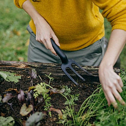 Вилка посадочна Fiskars Solid (1072103)