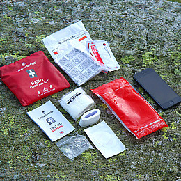 Аптечка Lifesystems Light&Dry Nano First Aid Kit (1012-20040)