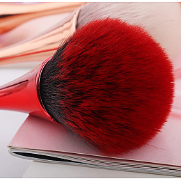 Кисть для пудры большая Plump Red