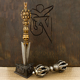 Тамден пхурба з підставкою Kailash 24.5х3.5 см Різнокольоровий (27667)