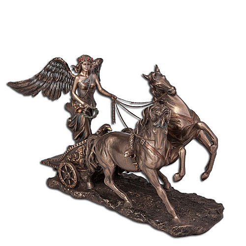 Декоративна фігурка Nike на колісниці Веронезе