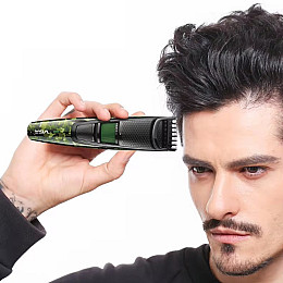 Машинка для стрижки волос VGR V-053 акумуляторна 1 насадка 500mAh 5W Camo