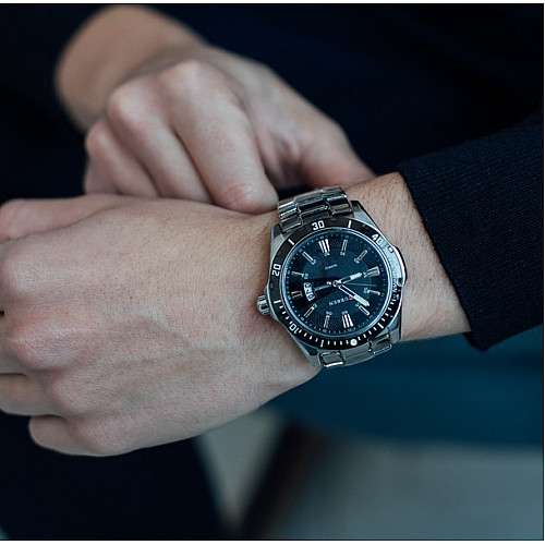 Наручні годинники чоловічі Curren Quartz Сріблястий (2336)