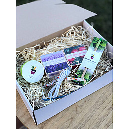 Подарочный набор на 8 марта от Экокубика BLOSSOM