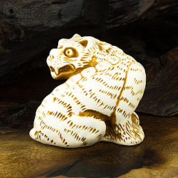 Статуэтка Нэцкэ Тигр Netsuke Гипс 4.1x3.5x3 см Бежевый (00748)