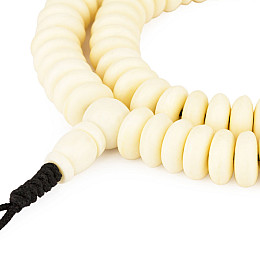 Четки тантрические из кости яка Swayambhu ST 108 бусин плоские 12.3 мм (12503)