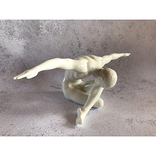 Статуетка декоративна Atlet 13,5 х40 см Unicorn Studio AL86327
