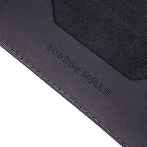 Обкладинка на паспорт у вінтажній шкірі Карта GRANDE PELLE 16770 Чорна