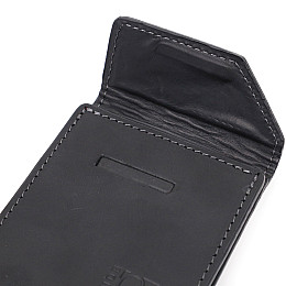 Кожаний затискач для грошей з тримачем для Apple AirTag GRANDE PELLE 11617 Чорний