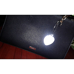 М'яка світловідбивна підвіска Refloactive 3M Полуниця Червоний