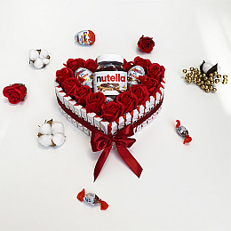 Торт из роз и сладостей PRO 27*24 см 56 шт Красный