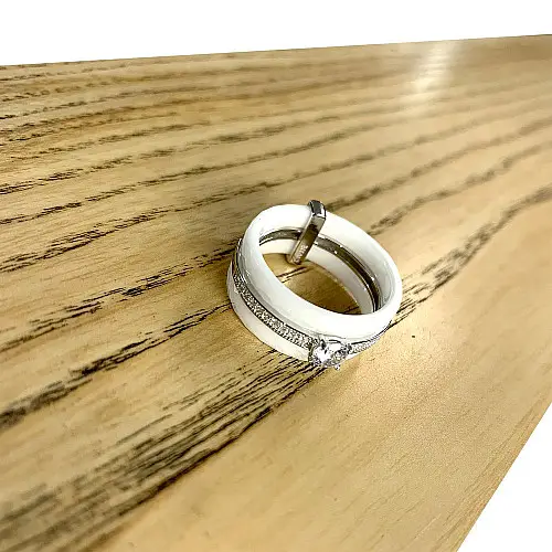 Серебряное кольцо SilverBreeze с керамикой 16.5 (0481630)