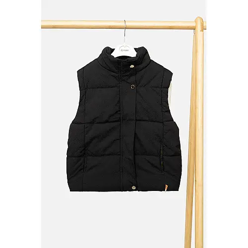 Утеплений жилет для дівчинки No Brand 104 см Чорний ЦБ-00242848 (SKT000965929)