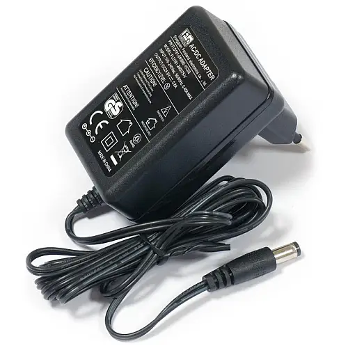 Бездротовий маршрутизатор MikroTik hAP RB951Ui-2ND (N300, 650MHz/64Mb, 5хFE, 1хUSB, 580mW, PoE in, PoE out, антена 2,5 дБі)